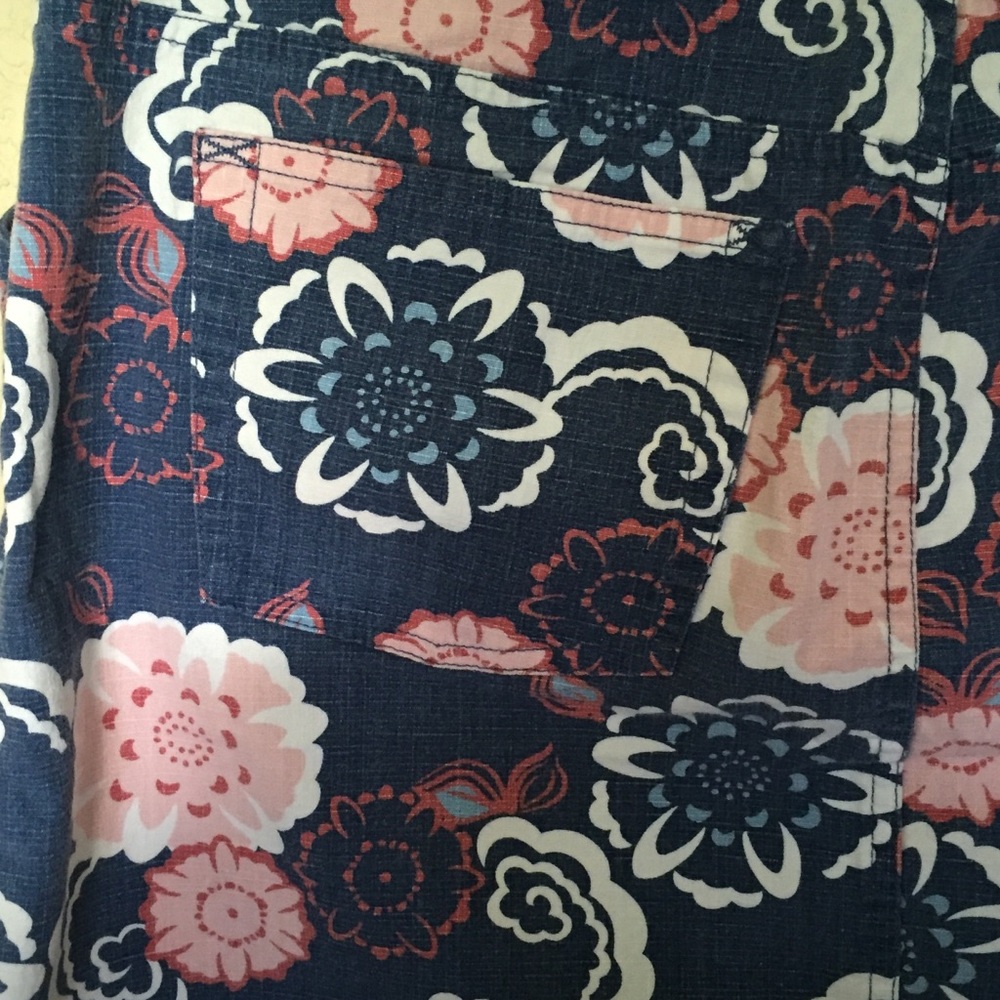 Ann Taylor Loft Denim Mini Skirt Size 12 - Picture 4 of 7